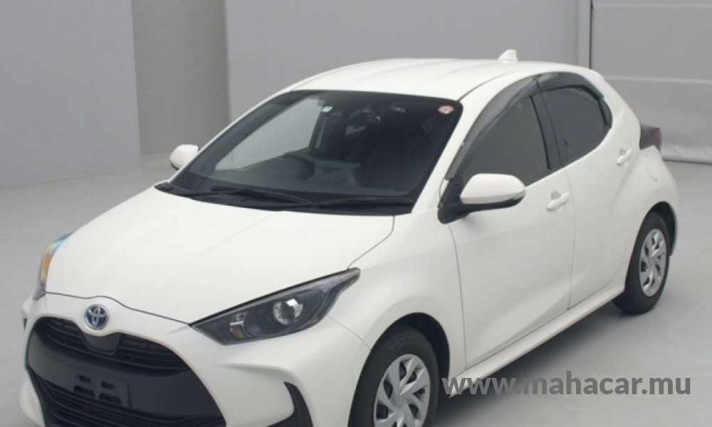 2021 Toyota Yaris, White