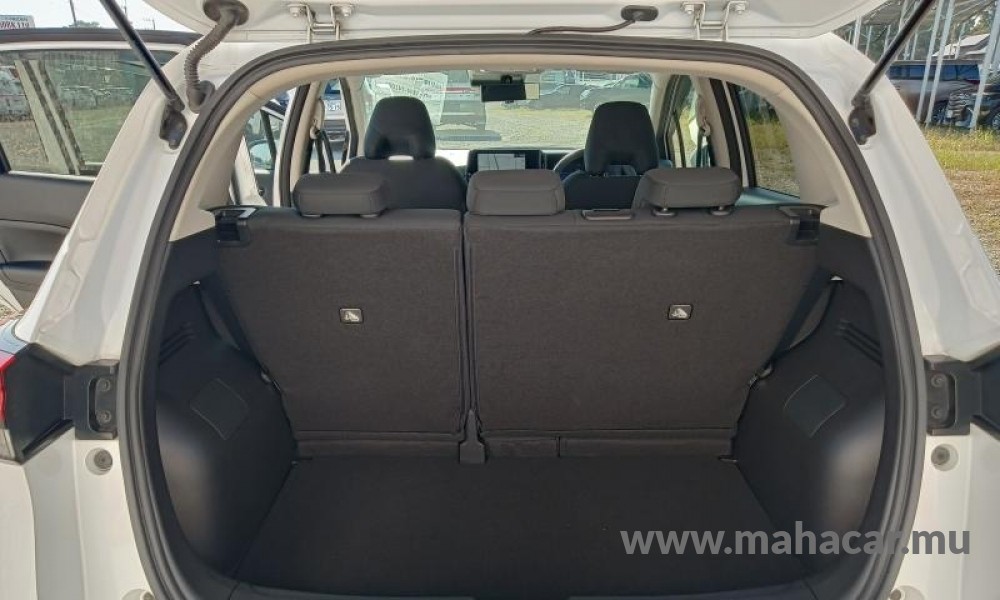 2021 Nissan NOTE E-POWER photo 11