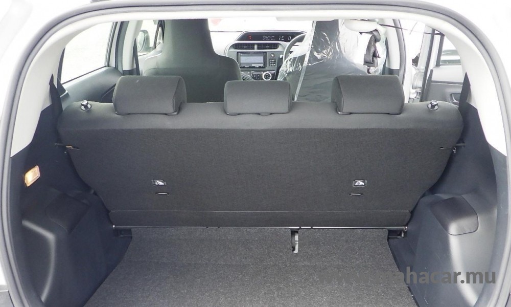 2019 Toyota AQUA photo 7