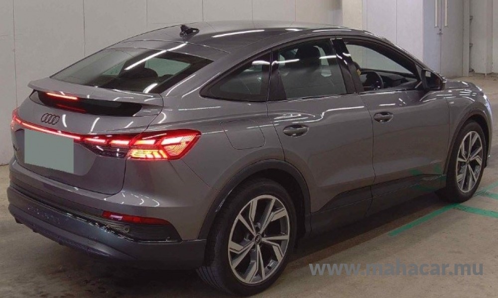 2024 AUDI Q4 45S photo 4