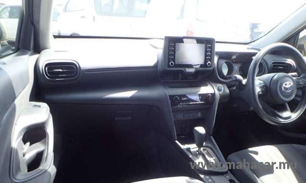2022 Toyota Yaris Cross Hybrid photo 13