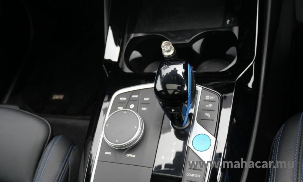 2022 BMW iX3 photo 7