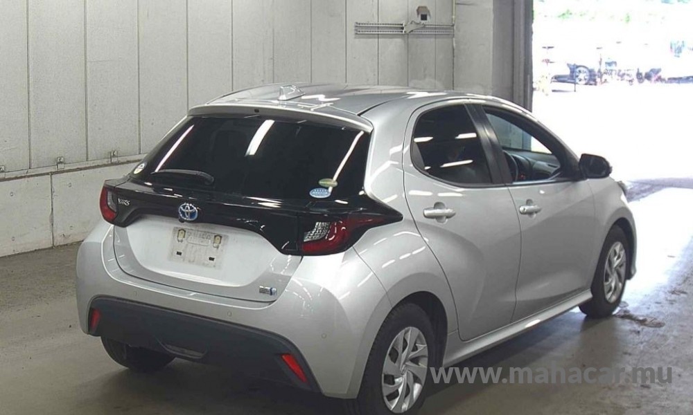 2021 Toyota Yaris Hybrid photo 6
