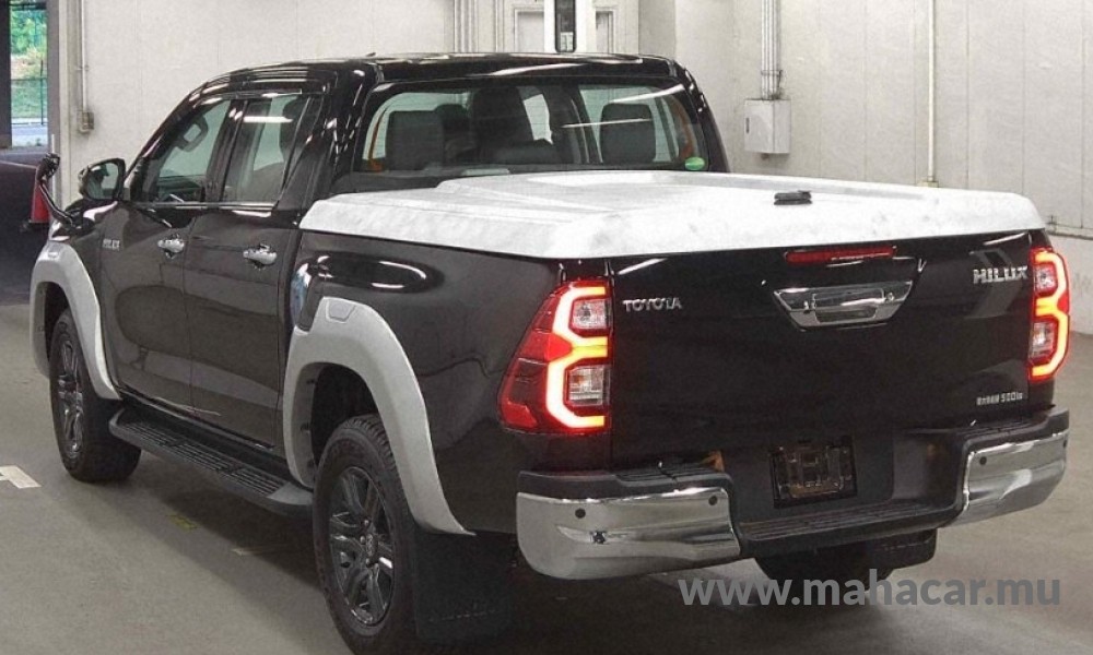 2021 Toyota Hilux photo 3