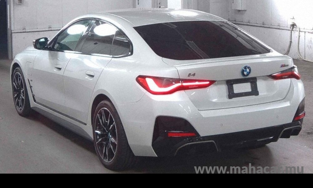 2022 BMW i4 photo 3