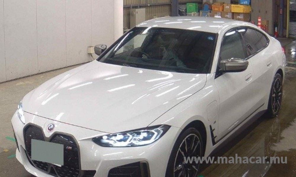2024 BMW i4, White