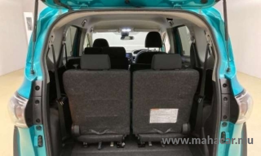 2021 Toyota Sienta photo 9