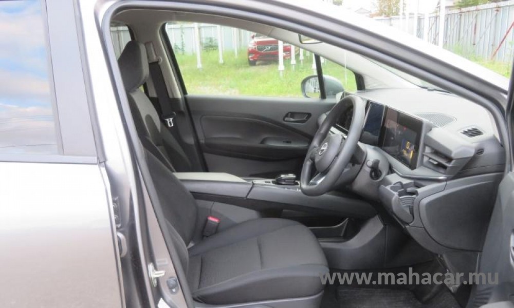 2022 Nissan NOTE E-POWER photo 8