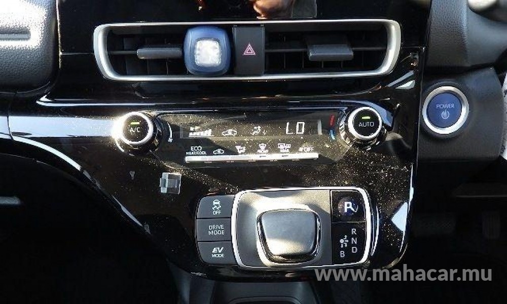 2021 Toyota AQUA photo 5