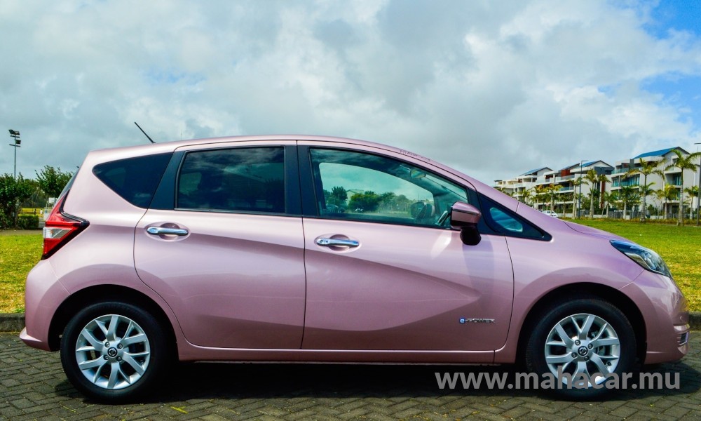 2019 Nissan NOTE E-POWER photo 3