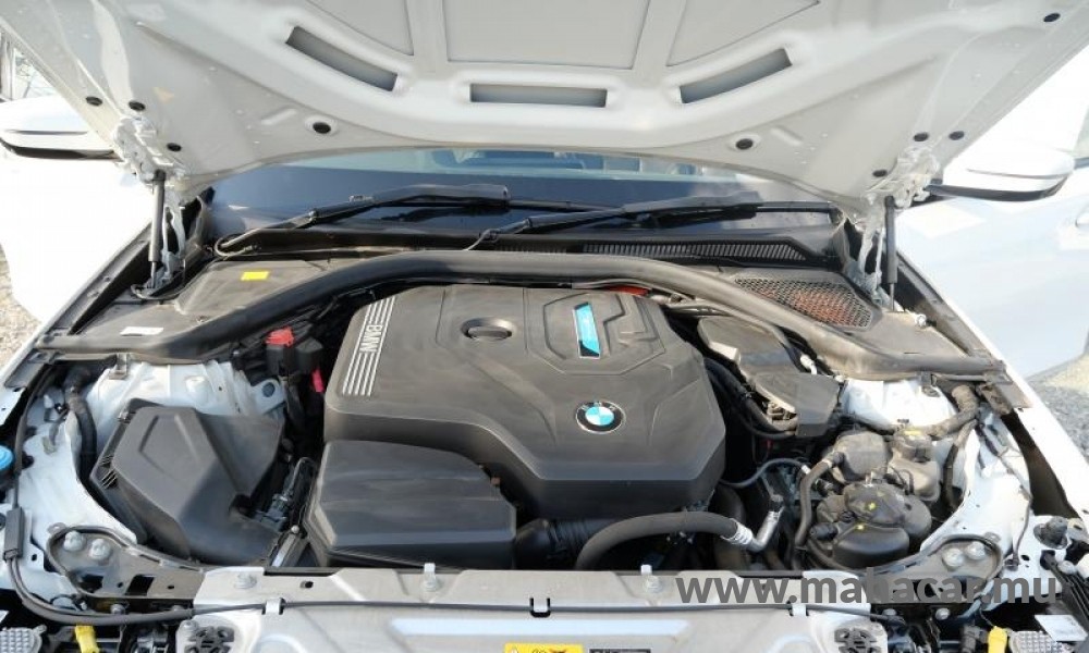 2022 BMW 330e photo 15