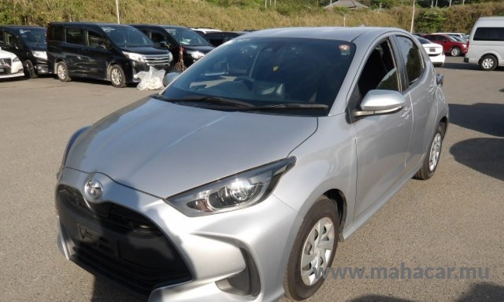 2023 Toyota Yaris, Silver