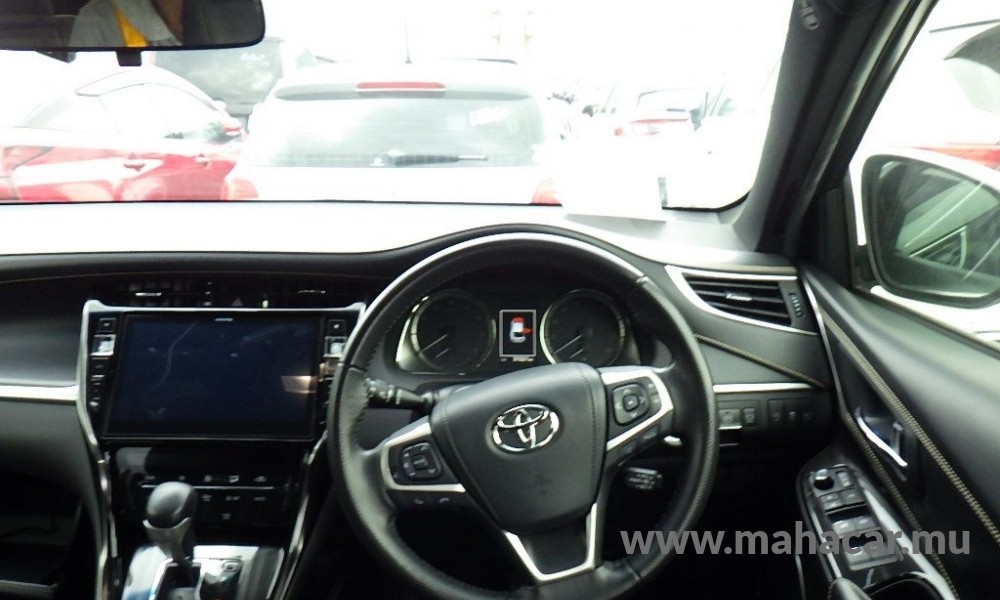 2020 Toyota Harrier photo 10