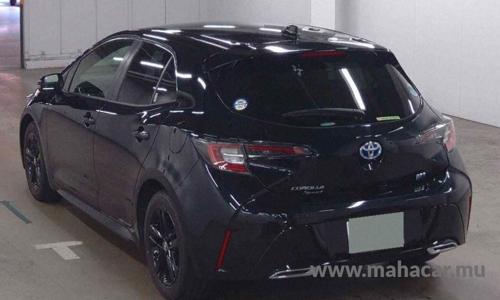 2021 Toyota Corolla photo 2