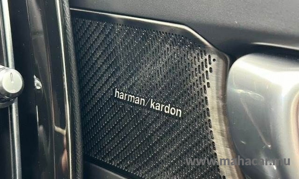 2022 VOLVO C40 photo 13