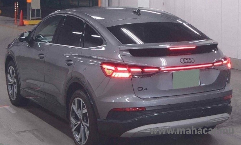 2024 AUDI Q4 photo 3
