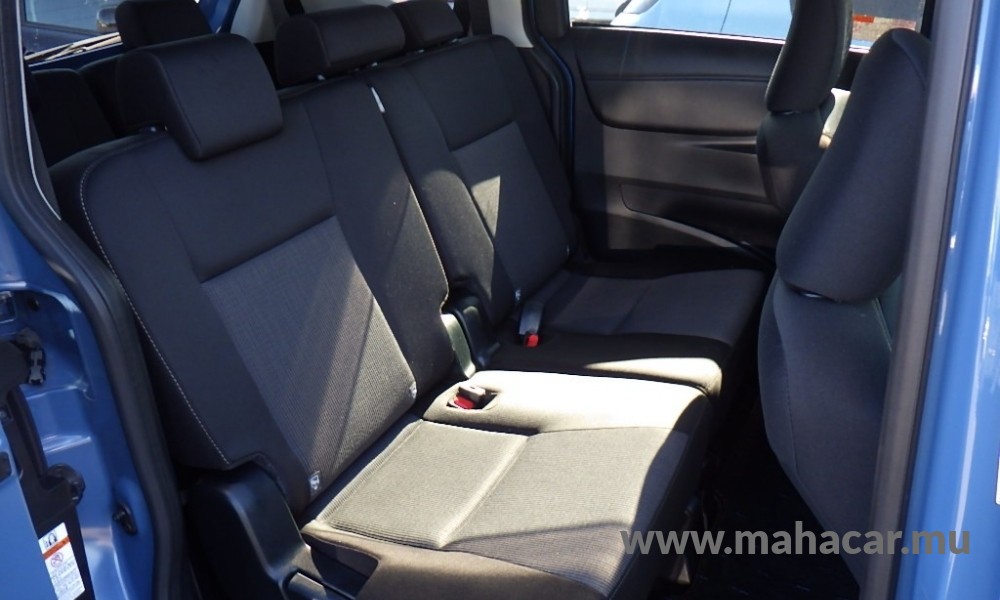2022 Toyota Sienta photo 6