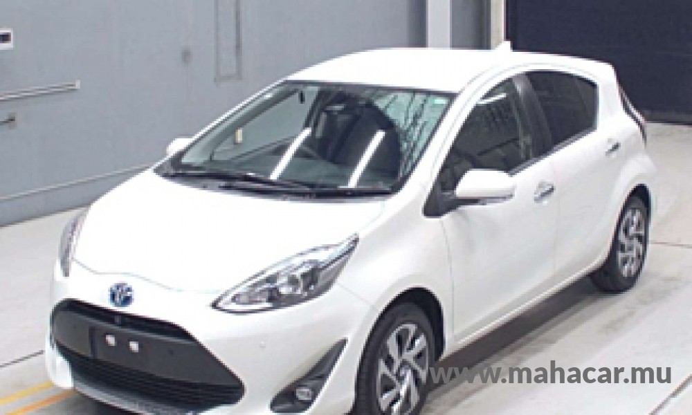 2021 Toyota AQUA, White