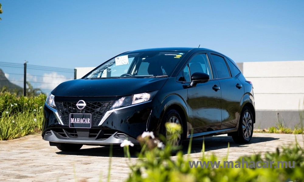 2021 Nissan NOTE E-POWER photo 3