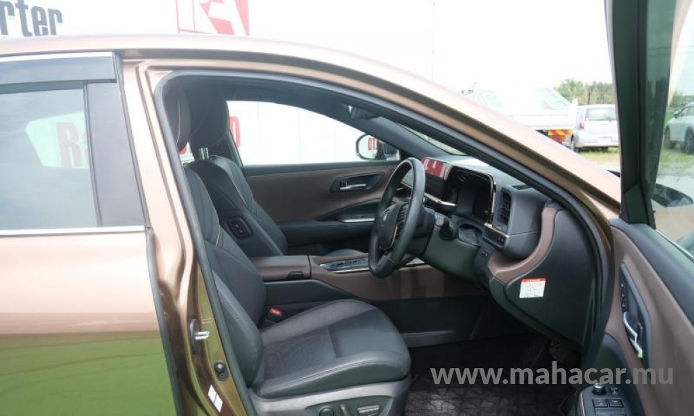 2022 Toyota Crown photo 8