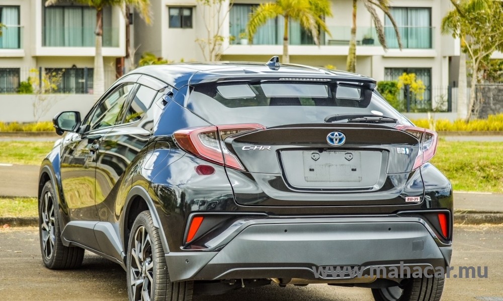 2019 Toyota CHR HYBRID photo 10