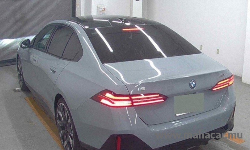 2023 BMW i5 photo 2