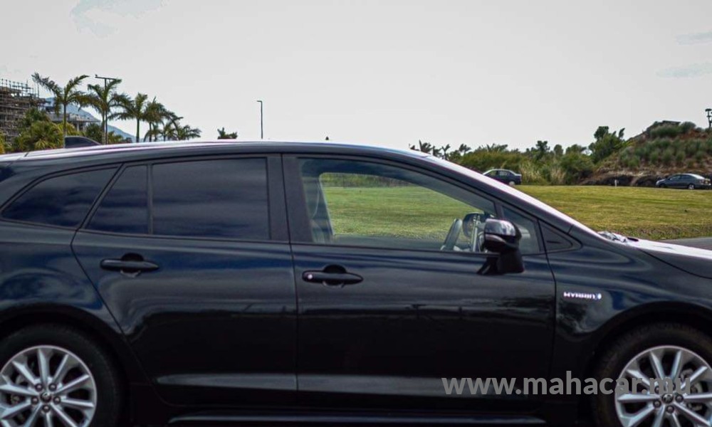 2019 Toyota Corolla Touring photo 3