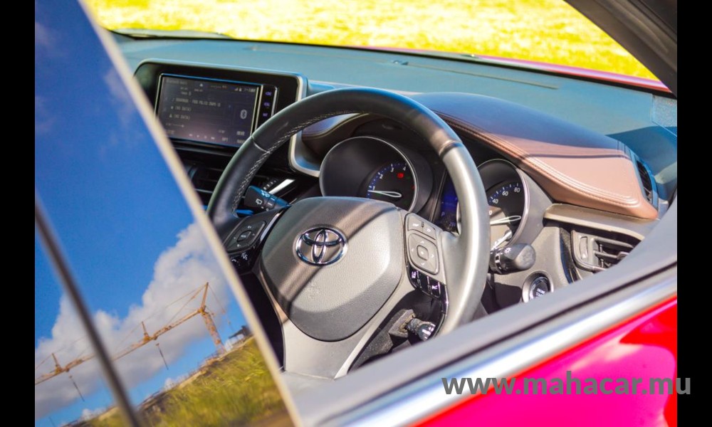 2019 Toyota CHR photo 10
