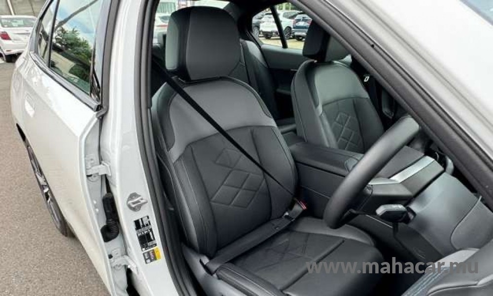 2024 BMW i5 photo 6
