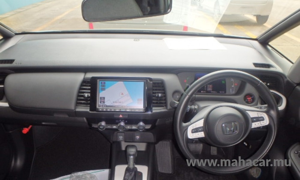 2021 Honda FIT HYBRID photo 8