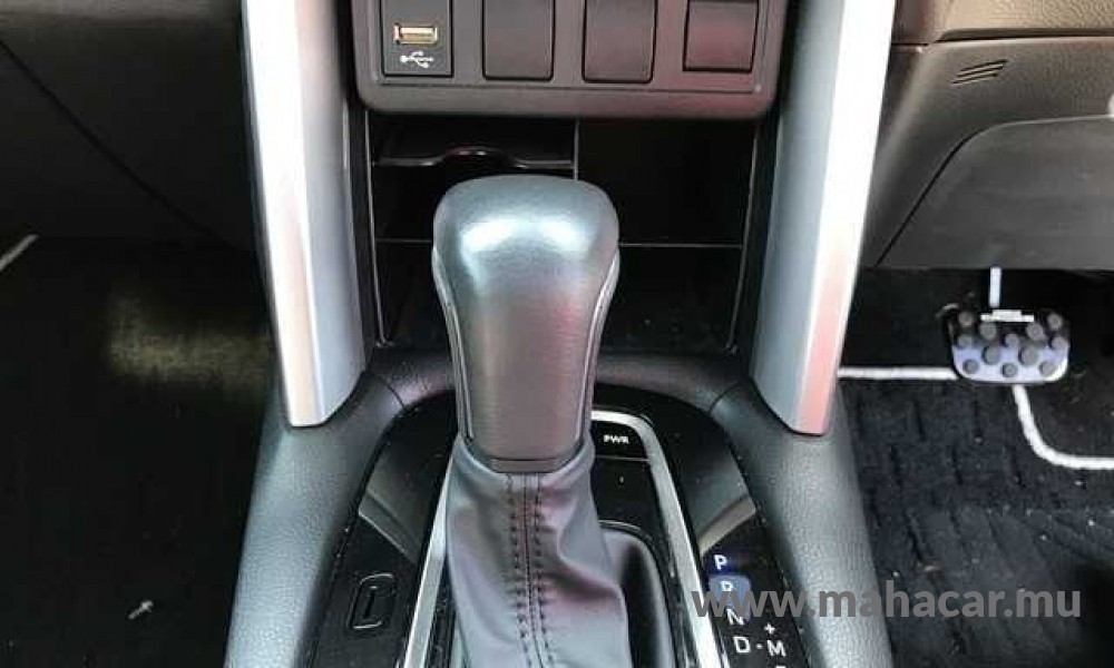 2023 Toyota COROLLA CROSS photo 14