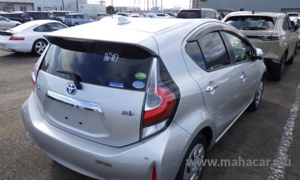 2019 Toyota AQUA photo 5