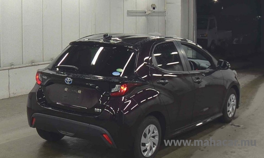 2021 Toyota Yaris Hybrid photo 6