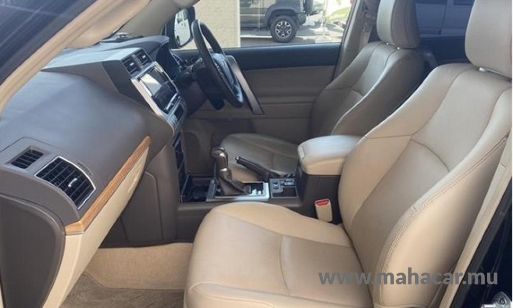 2021 Toyota Land Cruiser  Prado photo 4