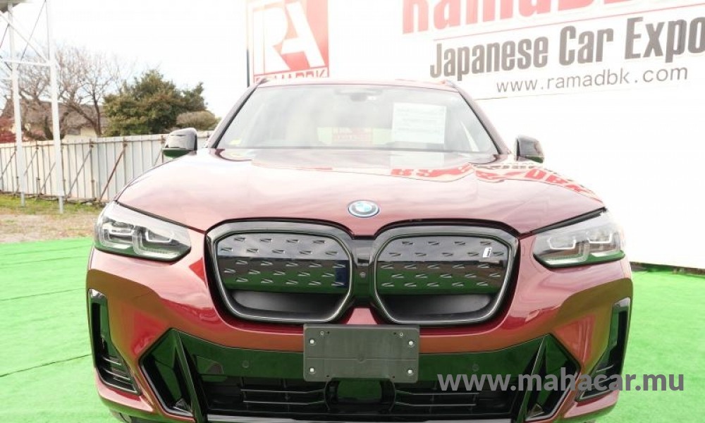 2022 BMW iX3 photo 4