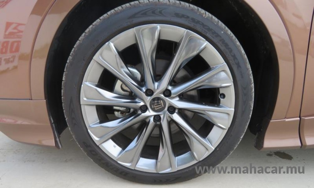 2023 Toyota Crown photo 13