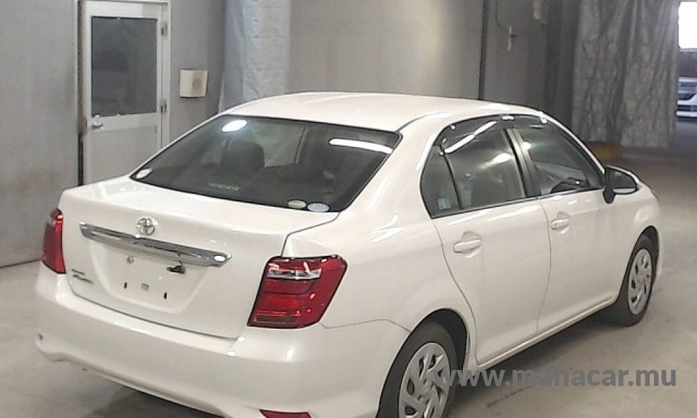 2019 Toyota Corolla Axio photo 5