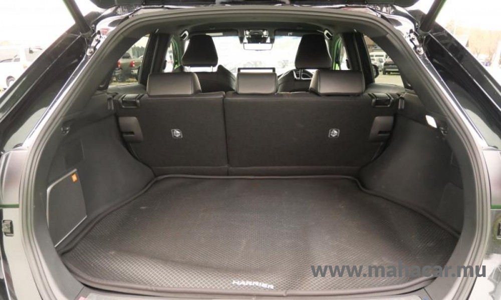 2023 Toyota Harrier photo 9