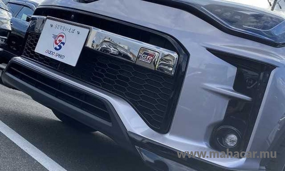 2020 Toyota CHR HYBRID photo 12