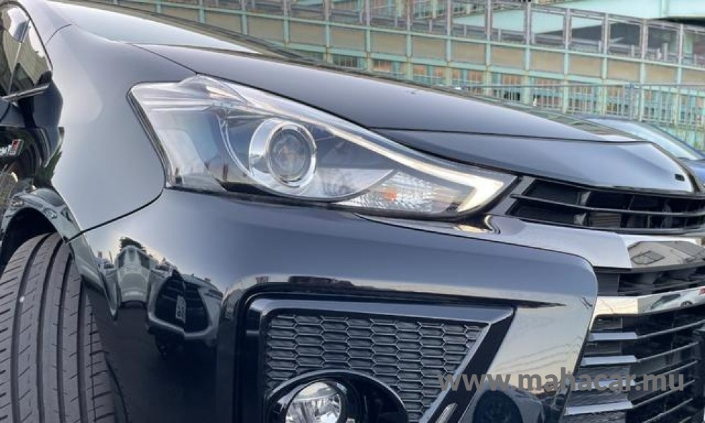 2020 Toyota Prius Alpha photo 18