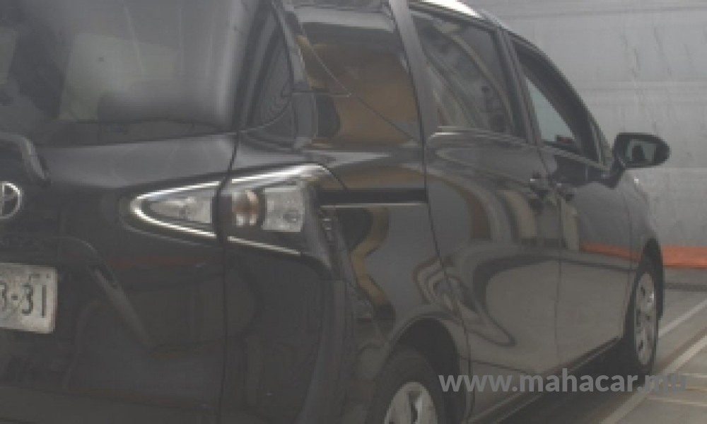 2022 Toyota Sienta photo 7