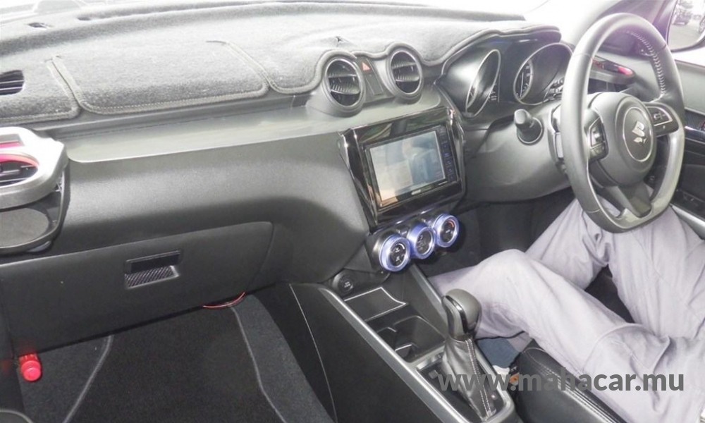 2021 Suzuki Swift Hybrid photo 3