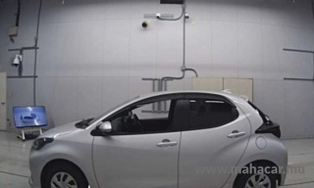 2022 Toyota Yaris Hybrid photo 4