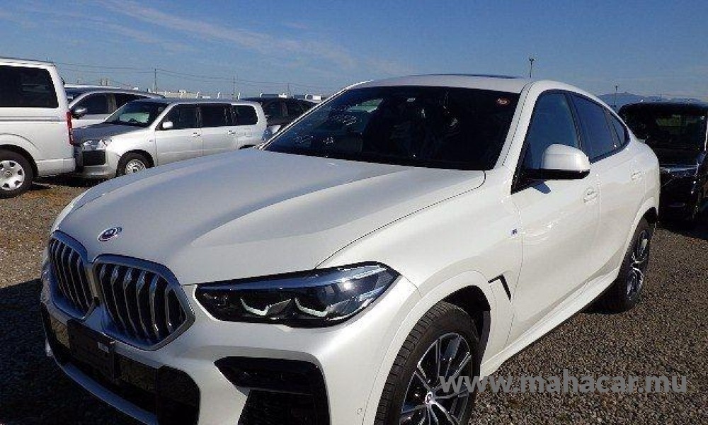 2022 BMW X 6, White