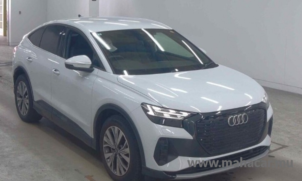 2023 AUDI Q4 photo 2