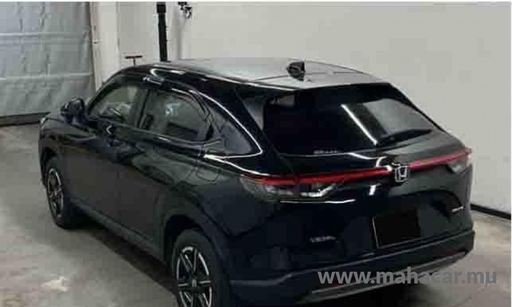 2023 Honda Vezel X Hybrid photo 2