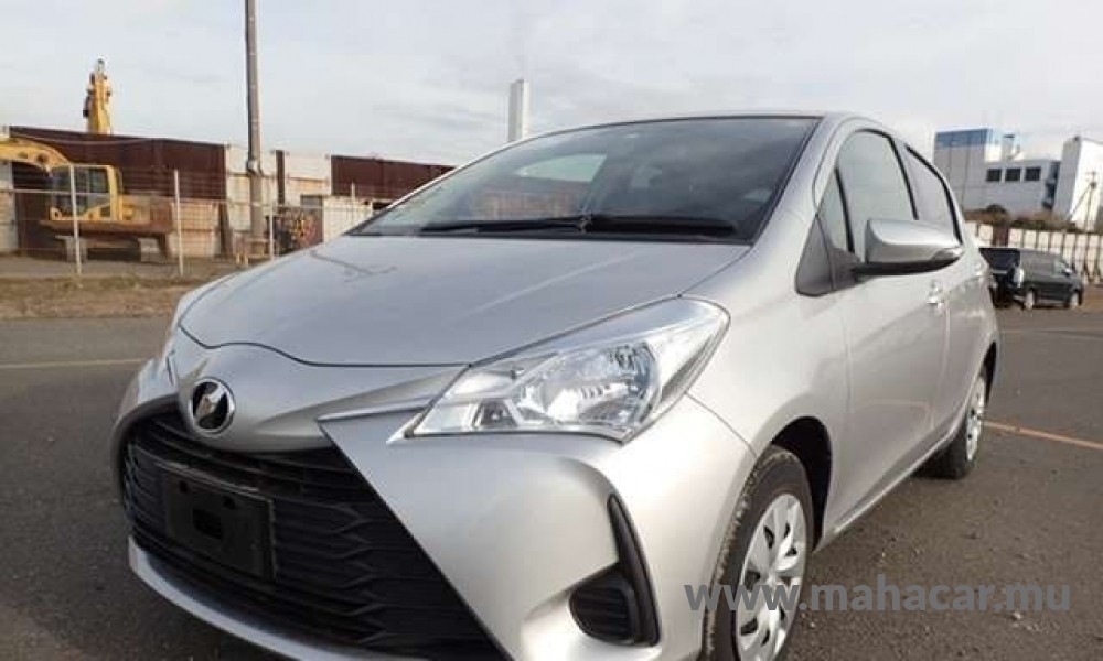 2019 Toyota Vitz, Silver