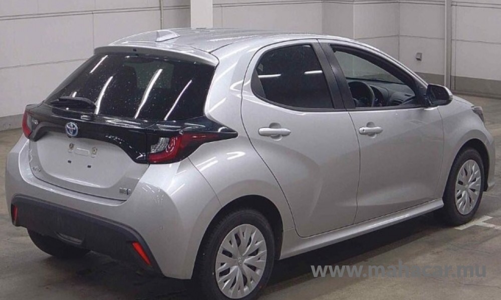 2022 Toyota Yaris Hybrid photo 4