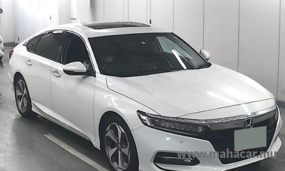 2020 Honda Accord photo 2