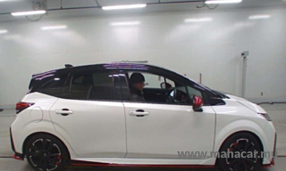 2022 Nissan NOTE AURA NISMO photo 3